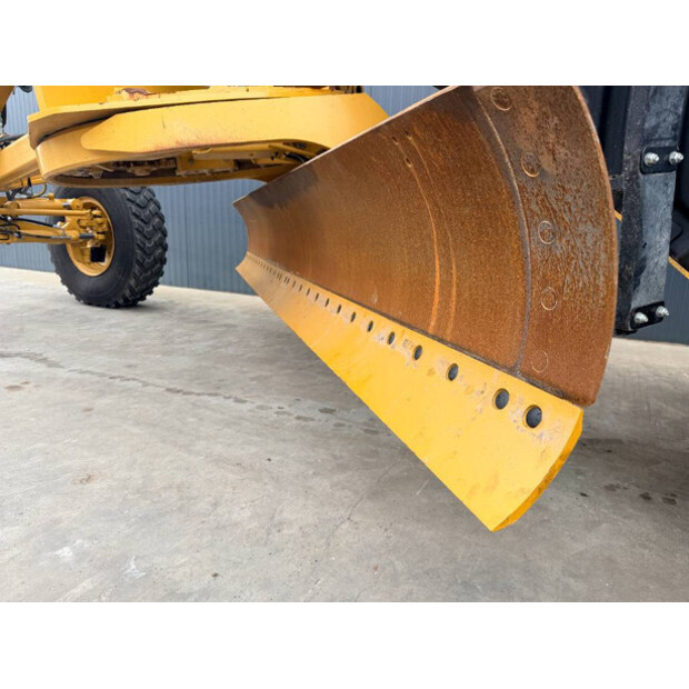 2015 Caterpillar 140M3-49003670