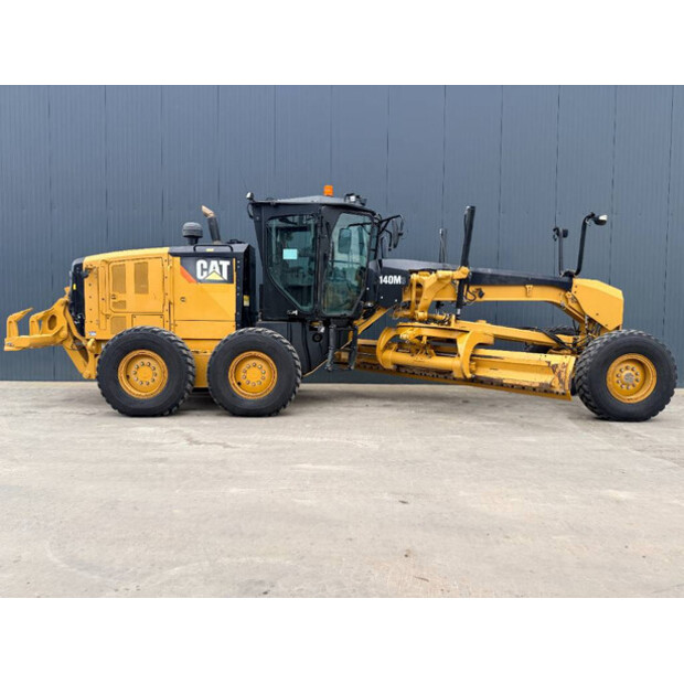 2015 Caterpillar 140M3-49003685
