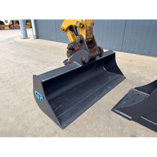 2021 Caterpillar 301.8-49003848