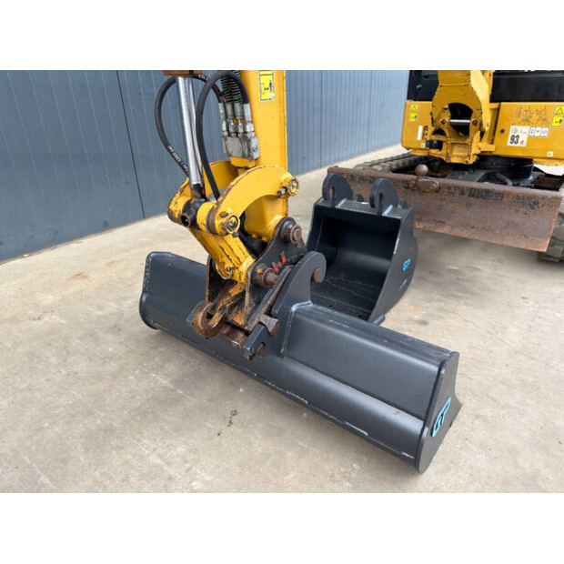 2021 Caterpillar 301.8-49003849