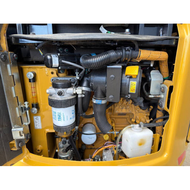 2021 Caterpillar 301.8-49003856