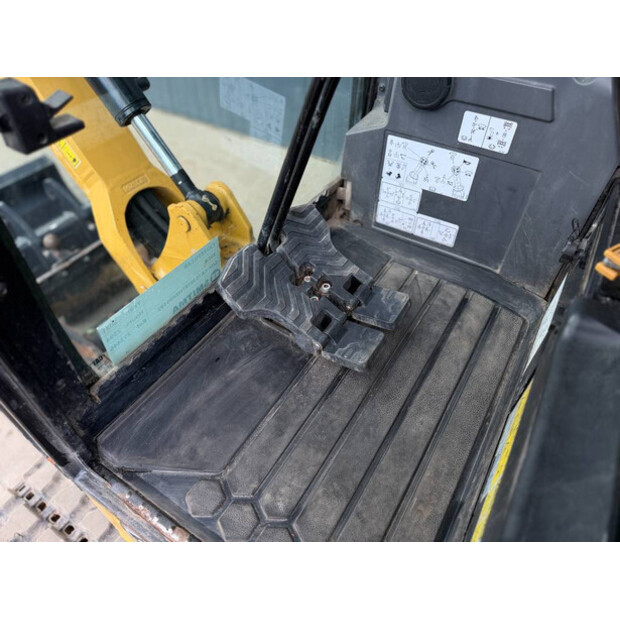 2021 Caterpillar 301.8-49003863