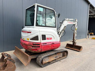 2017-takeuchi-tb230-1485016-49004009