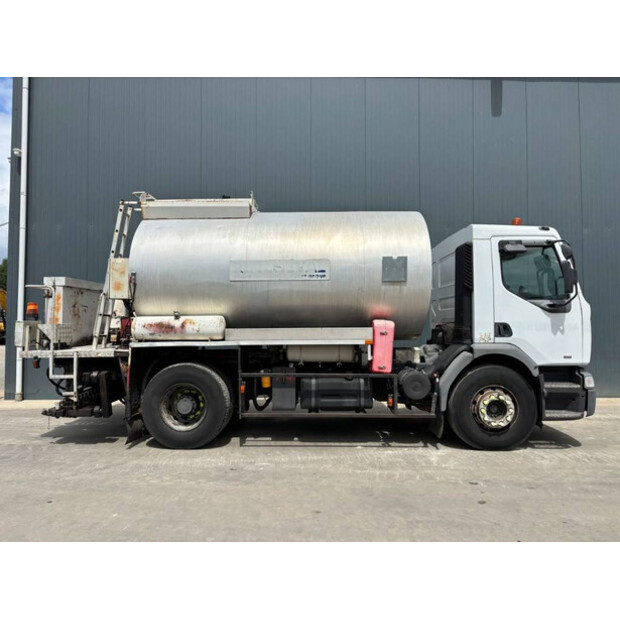 2000 رينو Rincheval-49004309