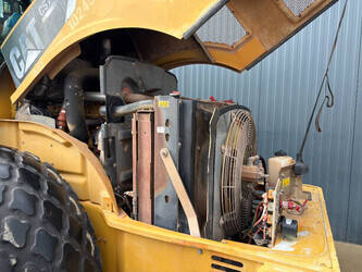 2010-caterpillar-cs74-1485034-49004829