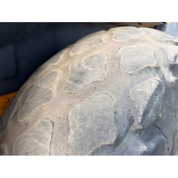 2014 DYNAPAC CA6000D-49004910