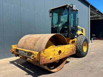 Image de COMPACTEURS 2002 Caterpillar CS563D À vendre à Singapour