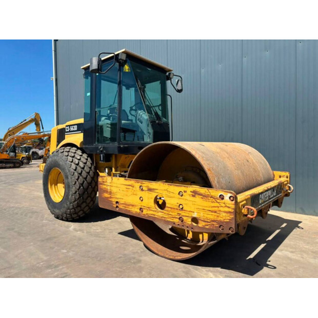 2002 كاتربيلر CS563D-49005315