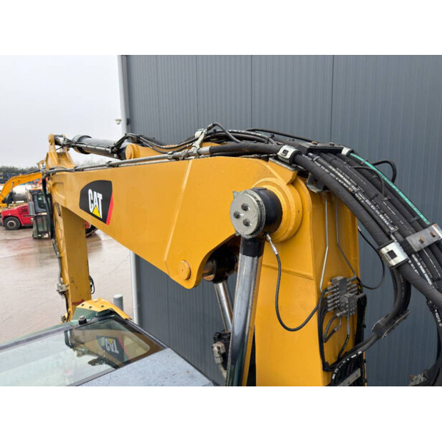 2015 Caterpillar M318F-49005987