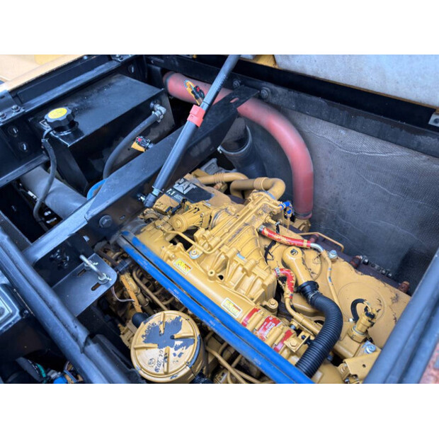 2015 Caterpillar M318F-49005992