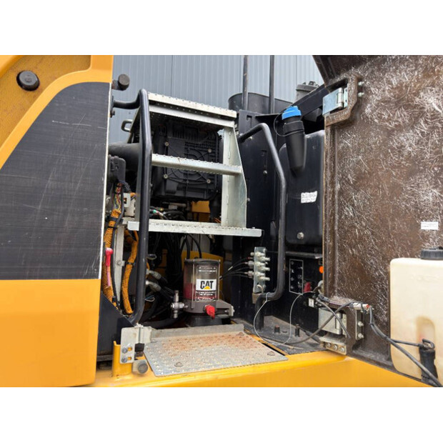 2015 Caterpillar M318F-49006030