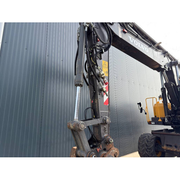 2015 Volvo EW180E-49006255