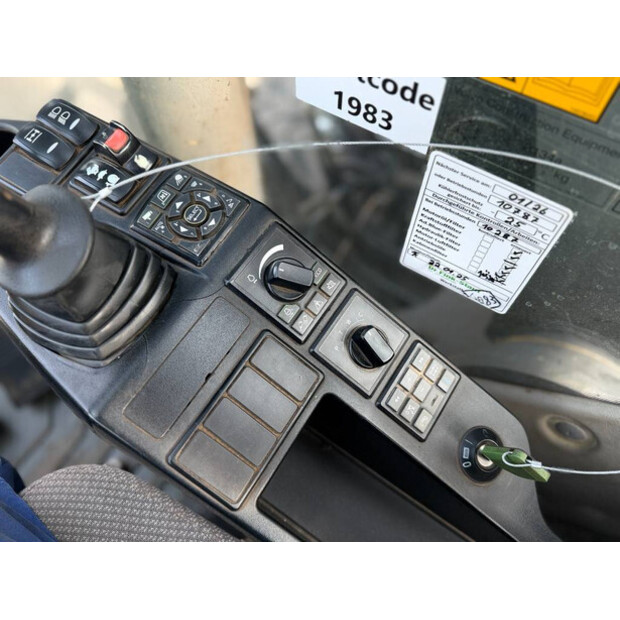 2015 Volvo EW180E-49006282