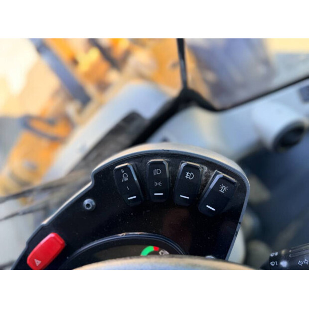 2017 كاتربيلر 908M-49006355
