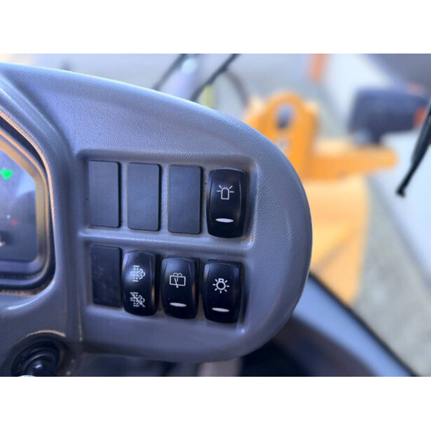 2014 Volvo L30G-49006733