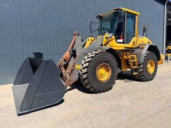 Image for WHEEL LOADERS 2014 Volvo L90G