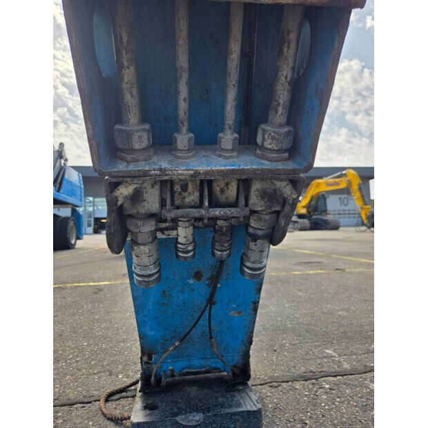 2011 FUCHS MHL 360 D-49007934