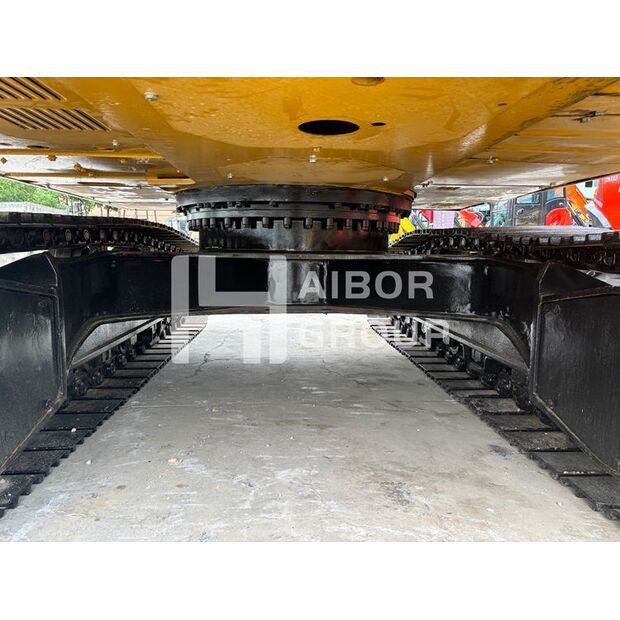 2024 Caterpillar 320D-49013660