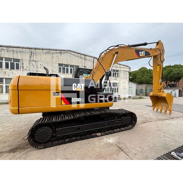 2024 Caterpillar 320D-49013667