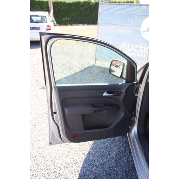 2014 Volkswagen Caddy Maxi Kombi-49013811