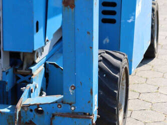 2012-genie-gs-4069-rt-1485244-49013901
