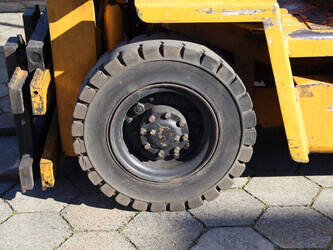 komatsu-fd20-7-1485248-49014033