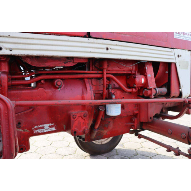 1972 MC Cormick 353-49014357
