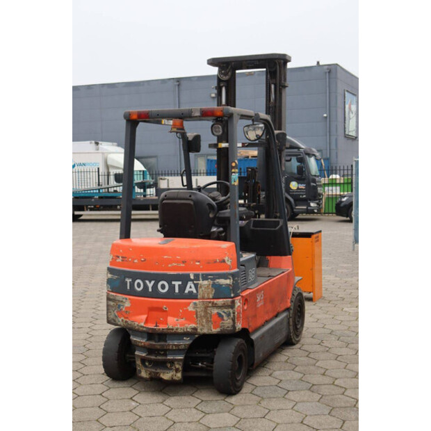 2005 Toyota 7FBMF25-49014458