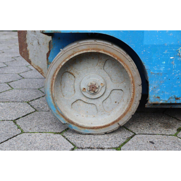 2013 Genie GS-2646-49014572