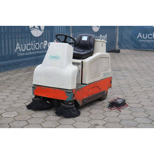 2017 TENNANT 6100-49014690