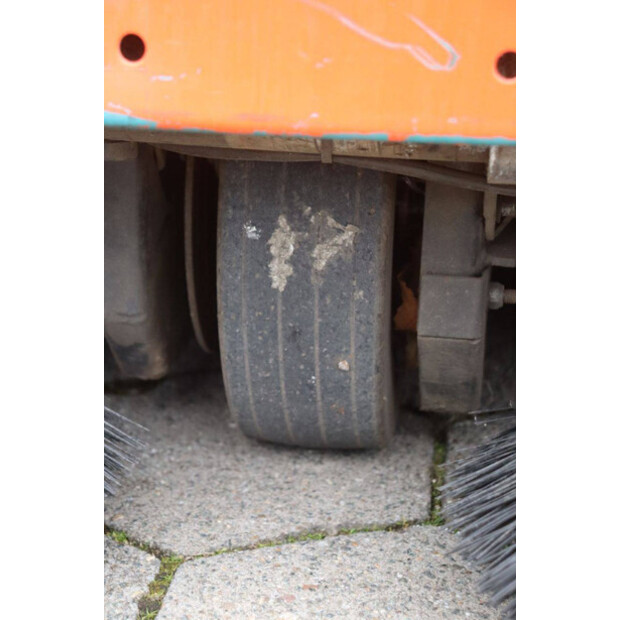 2017 TENNANT 6100-49014697