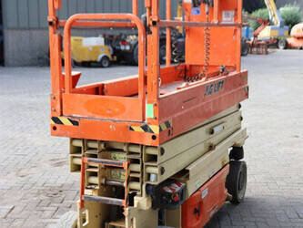 2015-jlg-2032es-1485269-49014798