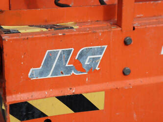 2015-jlg-2032es-1485269-49014804
