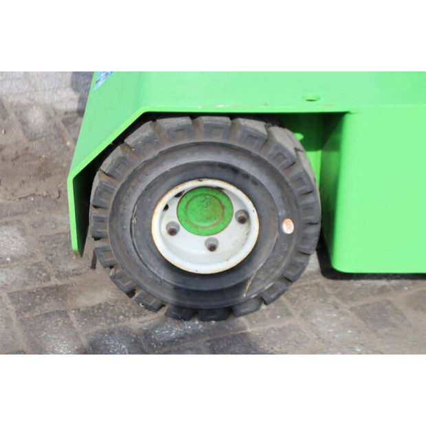 2010 جي إم جي MC 25-49014906