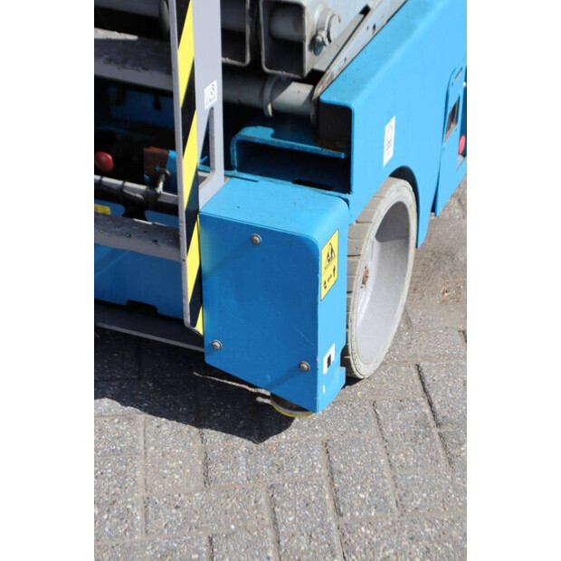 2011 Genie GS-3232-49015075
