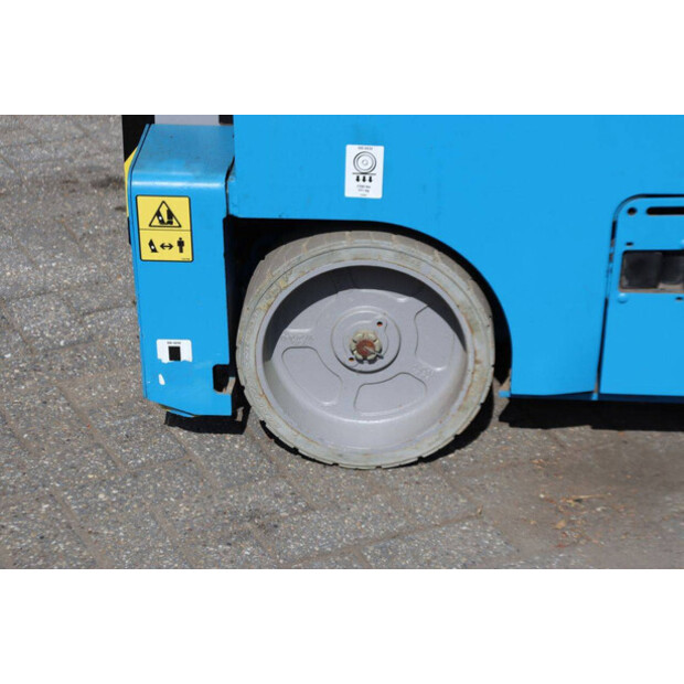 2011 Genie GS-3232-49015076