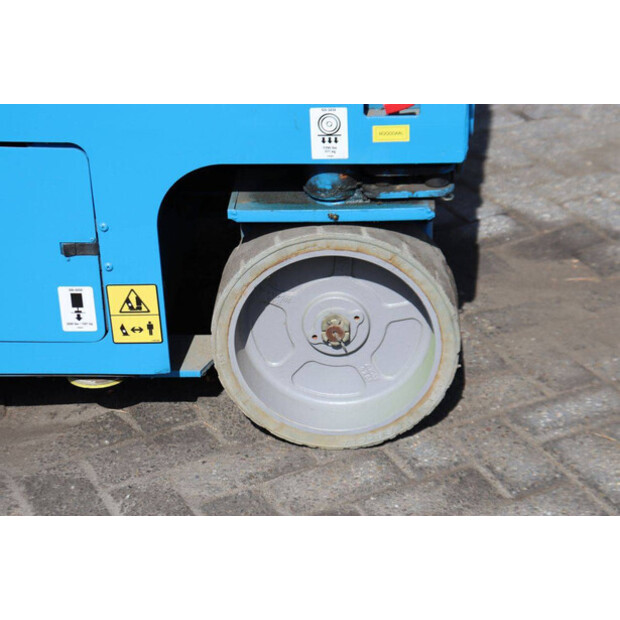 2011 Genie GS-3232-49015077