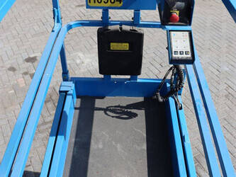 2011-genie-gs-3232-1485276-49015083