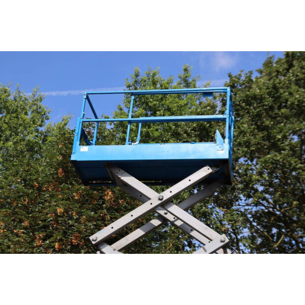 2011 Genie GS-3232-49015093