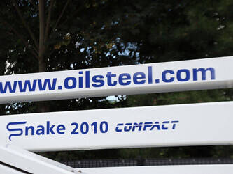 2009-oil-steel-snake-2010-compact-49015274