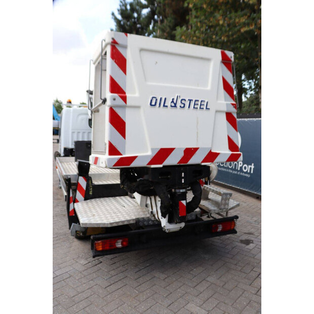 2009 Oil & Steel Snake 2010 Compact-49015275