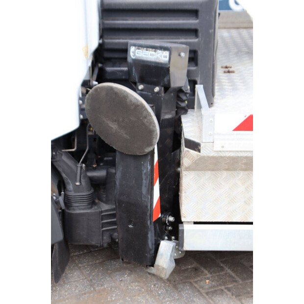 2009 Oil & Steel Snake 2010 Compact-49015303