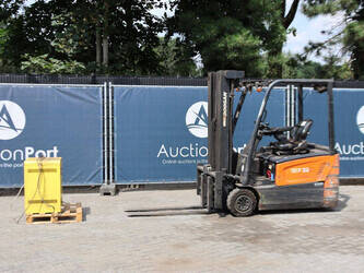 Image for LIFTS 2015 Doosan 18