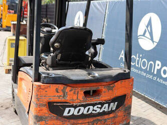 2015-doosan-18-49015333