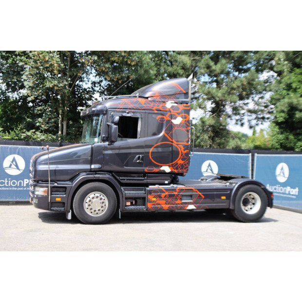 2001 Scania T124-49015377