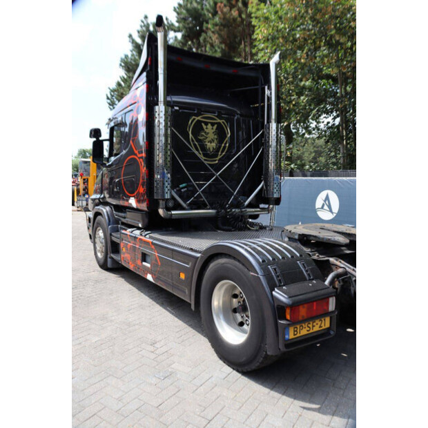 2001 Scania T124-49015379