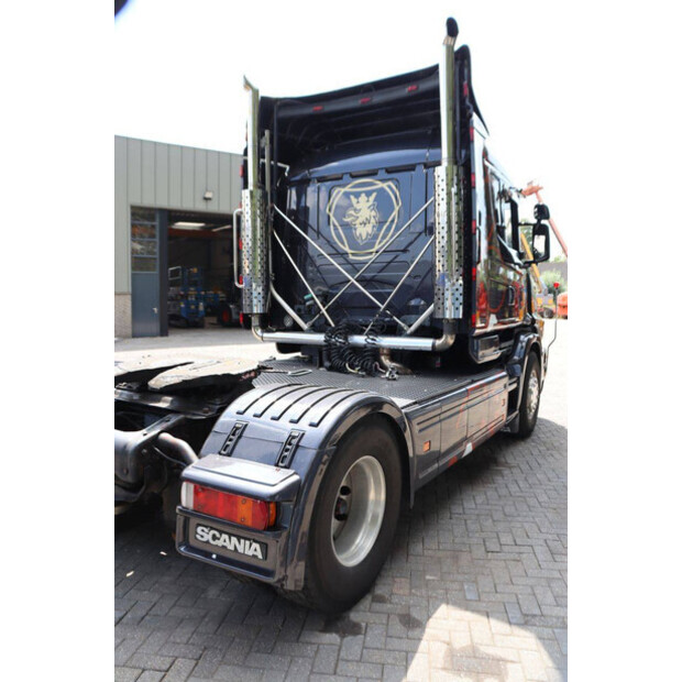 2001 Scania T124-49015381