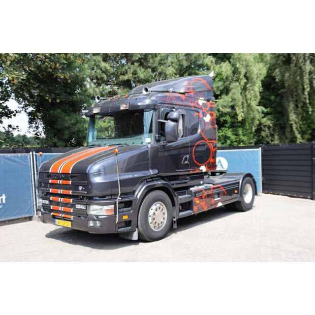 2001 Scania T124-49015384