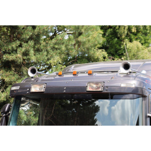 2001 Scania T124-49015390