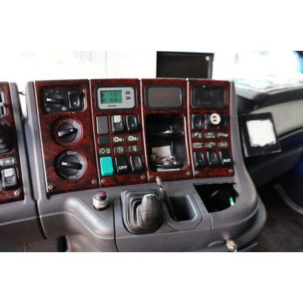 2001 Scania T124-49015422